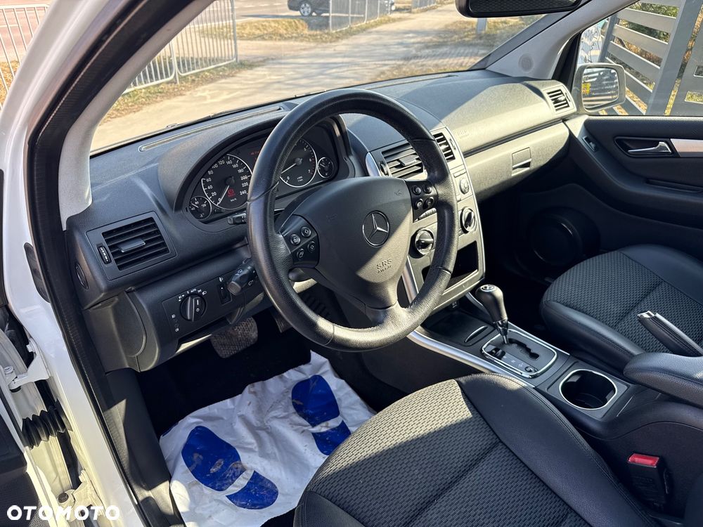 Mercedes-Benz Klasa A 180 Autotronic Avantgarde Special Edition - 12