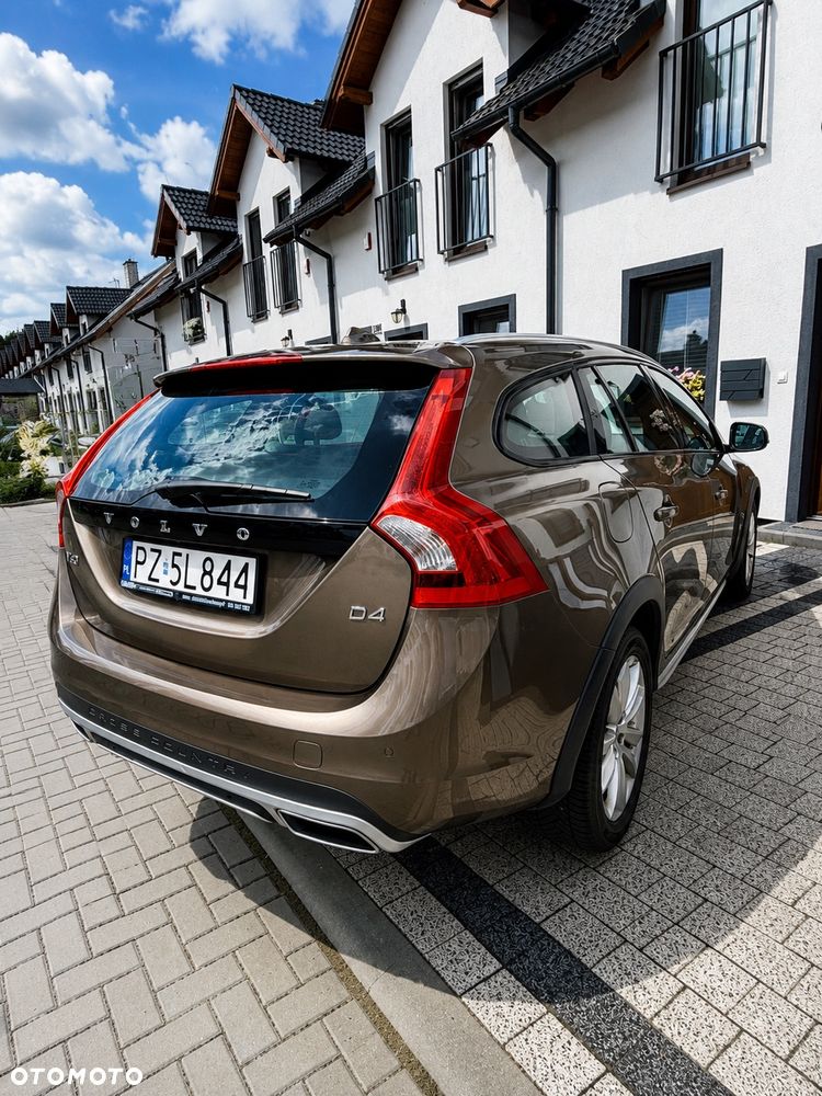 Volvo V60 Cross Country D4 Drive-E Summum - 4
