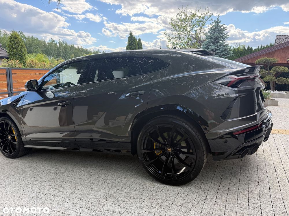 Lamborghini Urus - 2