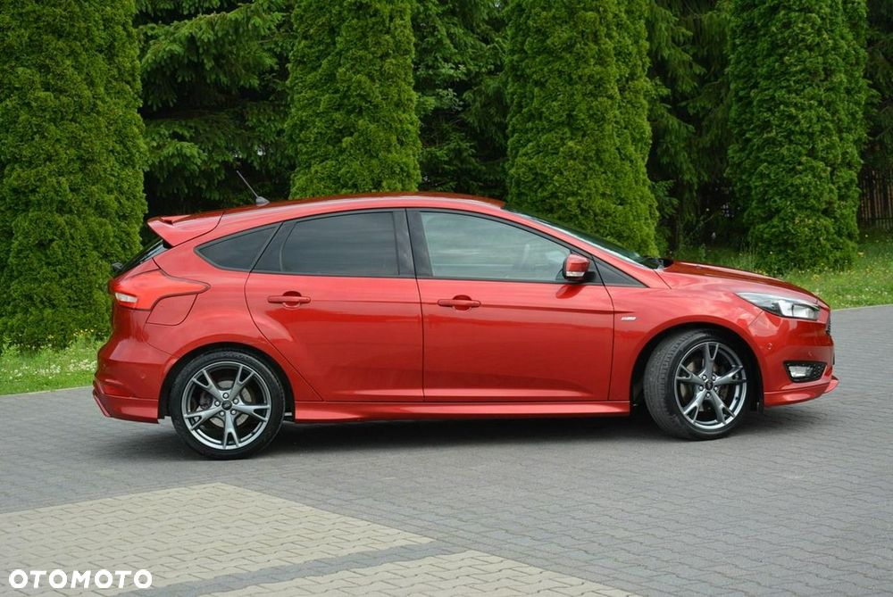 Ford Focus 1.5 EcoBoost STart-Stopp-System ST-LINE - 9