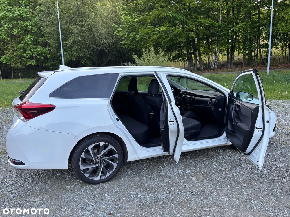 Toyota Auris 1.6 D-4D Edition-S - 10