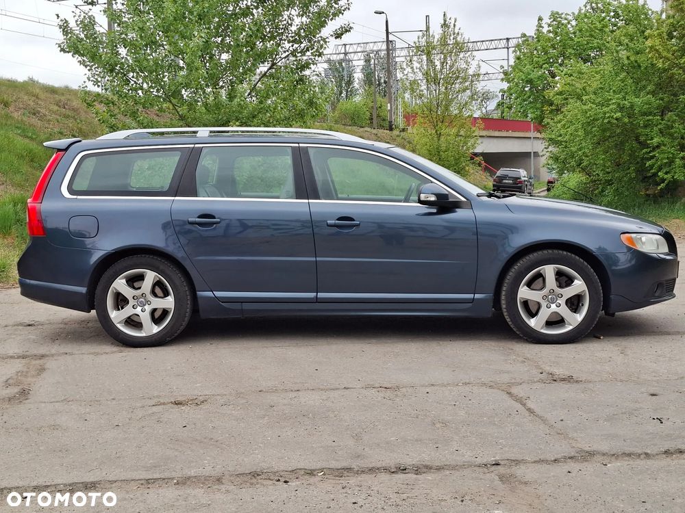 Volvo V70 D5 AWD DPF Edition Comfort - 8