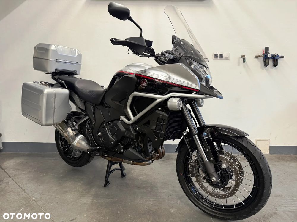 Honda VFR - 1