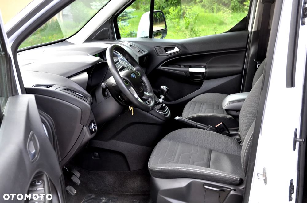 Ford Tourneo Connect 1.6 TDCi Titanium - 28