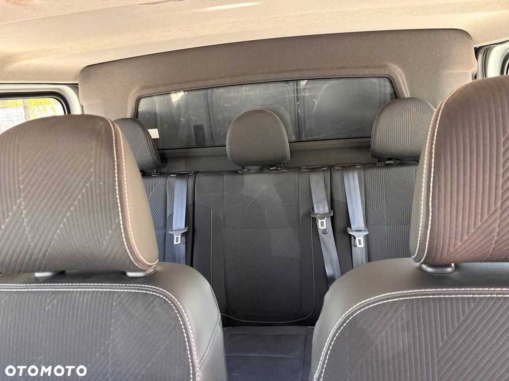 Renault Trafic (6 Osobowy) - 32