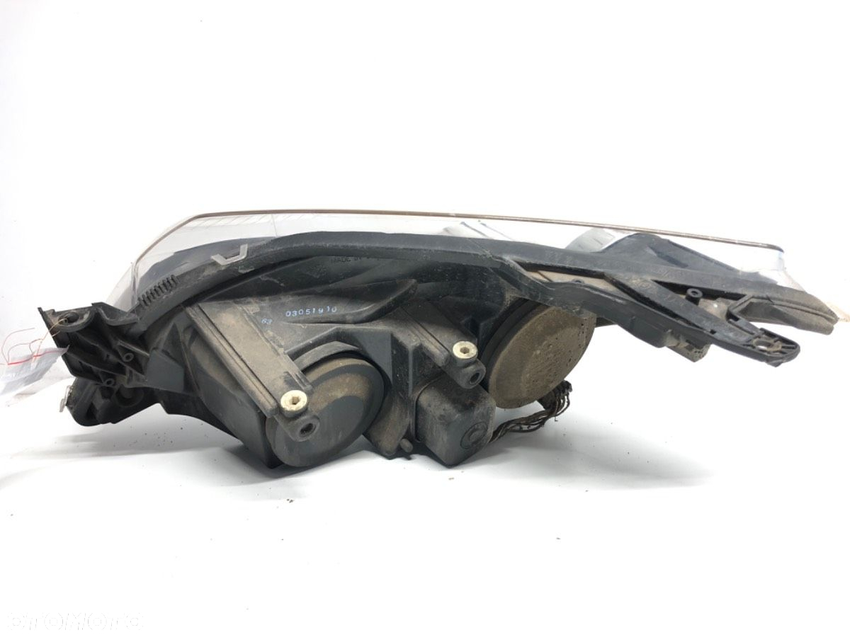 REFLEKTOR PRAWY PRZÓD - 249.00 PLN - OPEL ASTRA H TwinTop (A04) 2005 - 2010 1.6 (L67) 85 kW [116 - 3