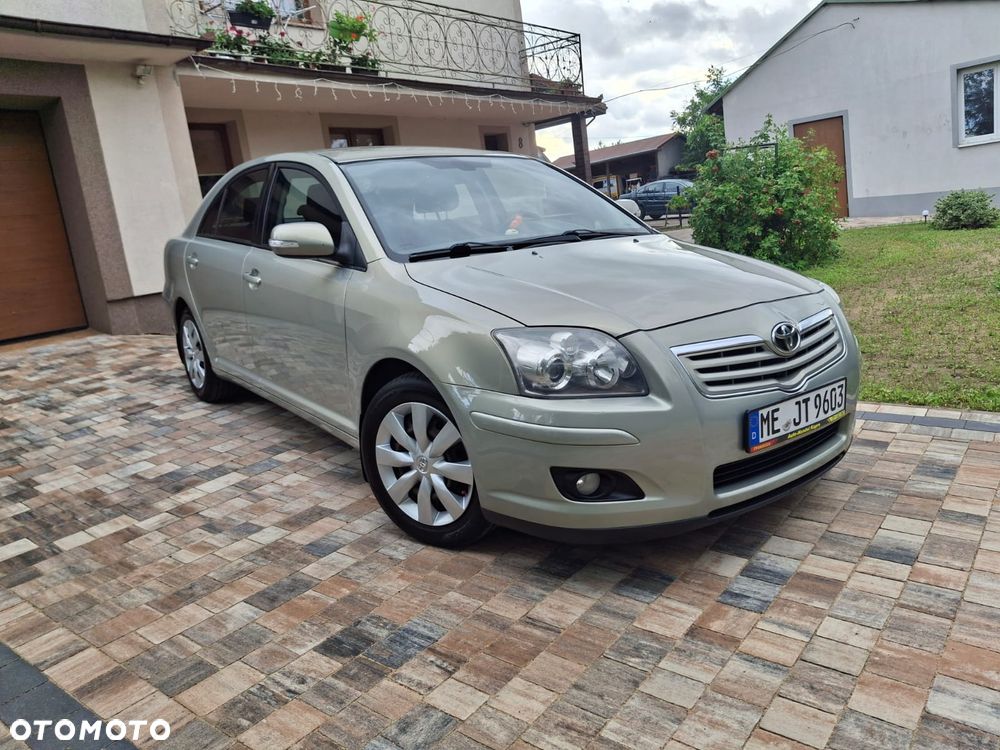 Toyota Avensis 1.8 VVT-i Executive - 1