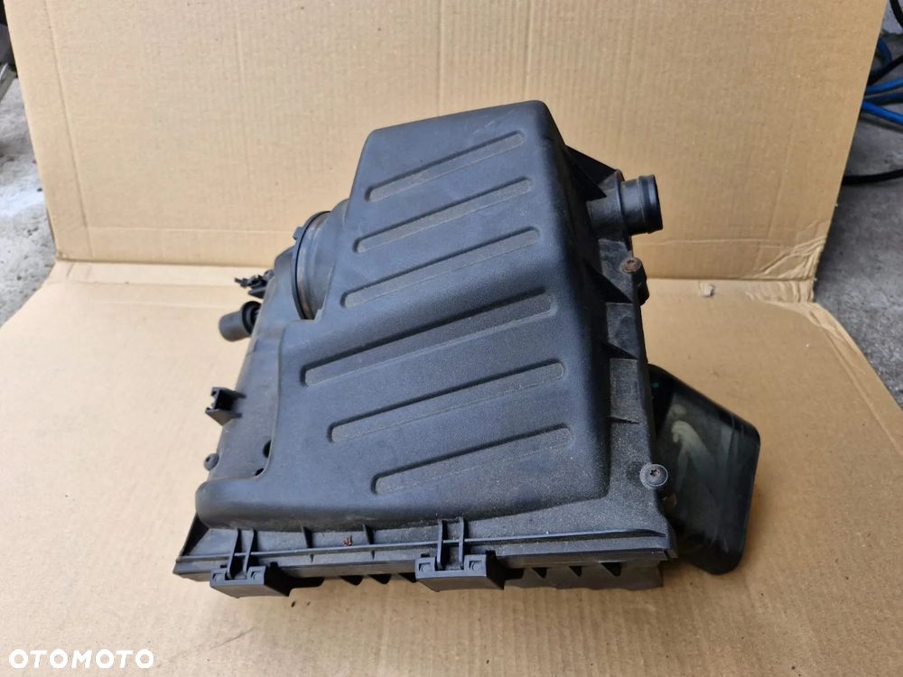 Obudowa filtra powietrza Opel Insignia A 2.0 T TURBO 55560885 - 1