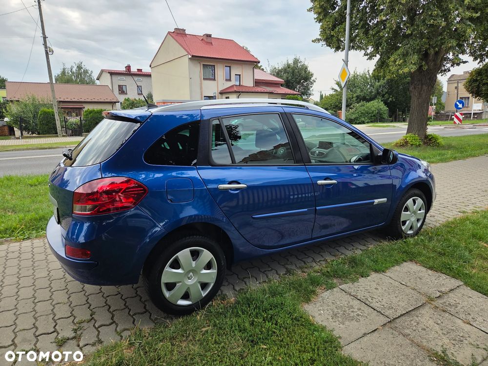 Renault Clio - 2