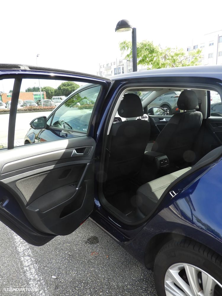 VW e-Golf AC/DC - 23