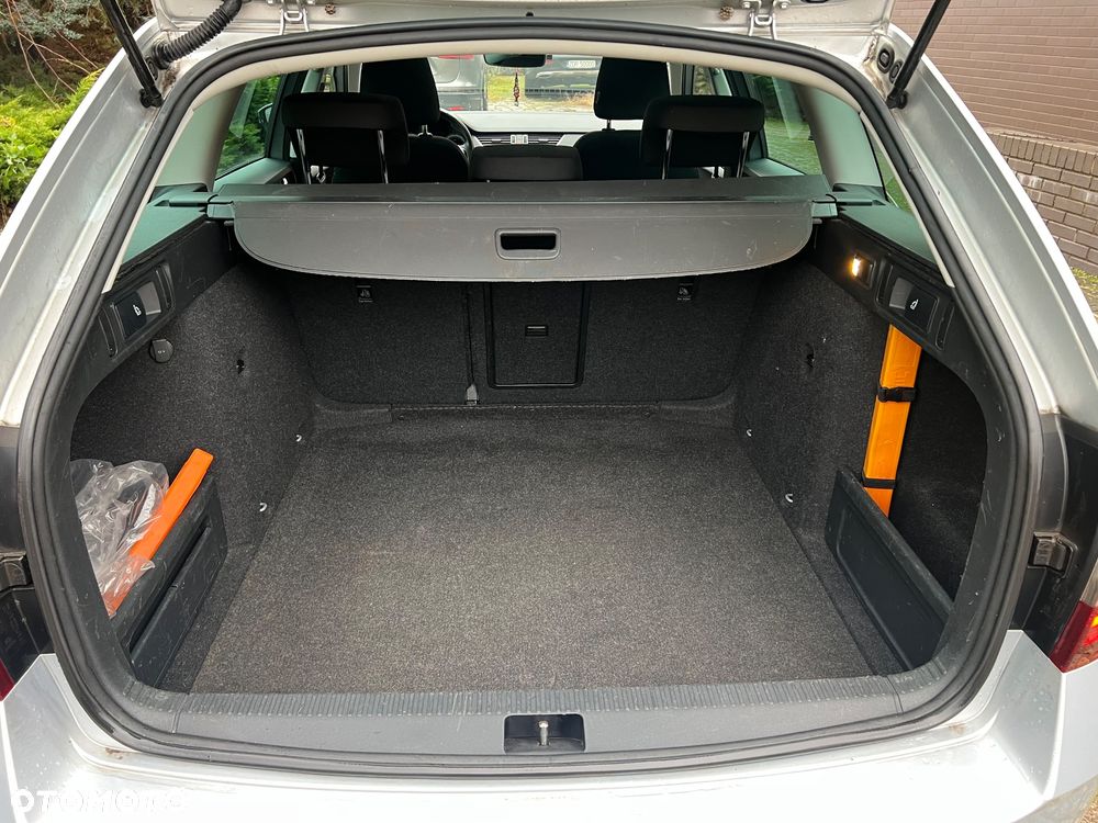 Skoda Octavia 1.6 TDI DSG Ambition - 5