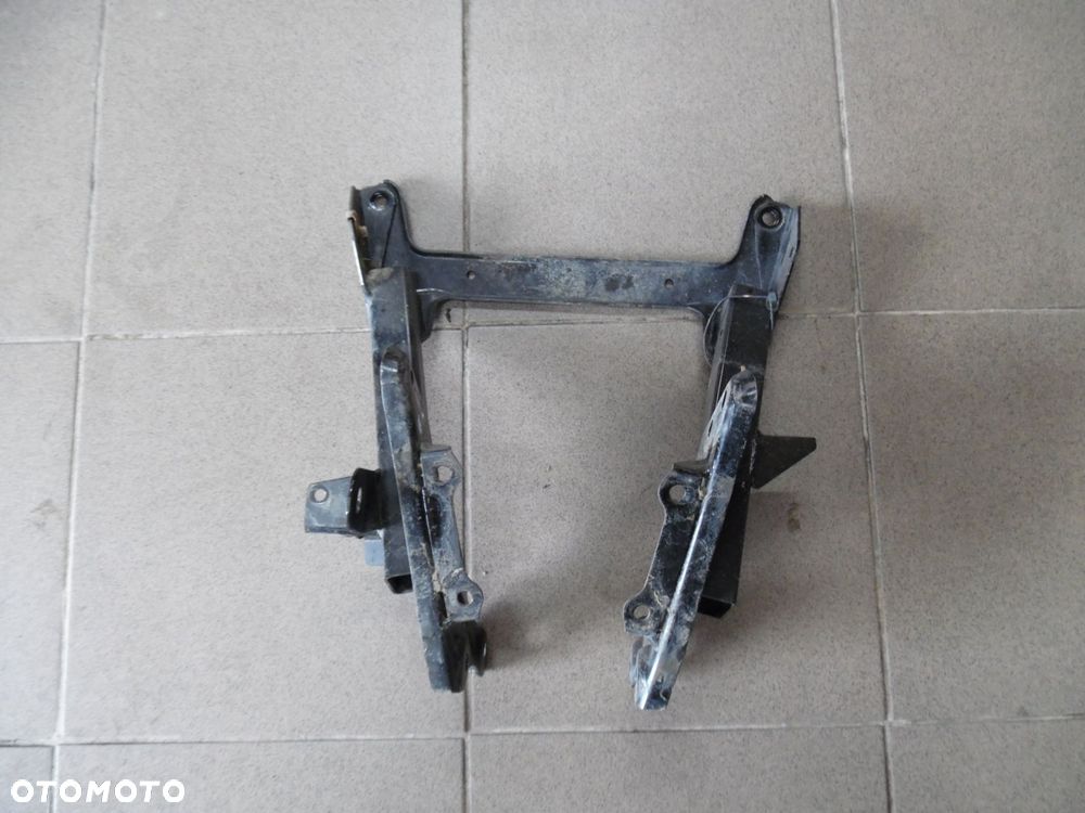 can am outlander xmr 650 1000 tył czesc ramy - 1