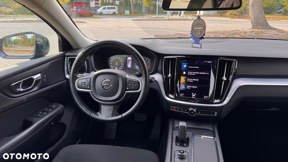 Volvo V60 B3 B DKG Momentum - 6