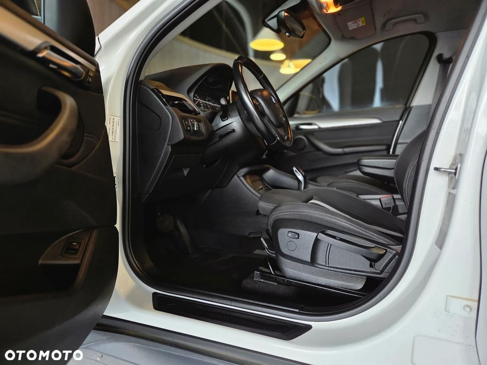 BMW X1 sDrive18i GPF Advantage - 9