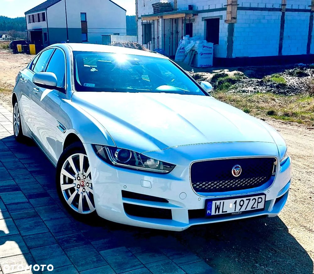 Jaguar XE 2.0 D Prestige - 2