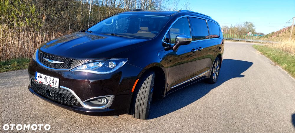 Chrysler Pacifica - 1