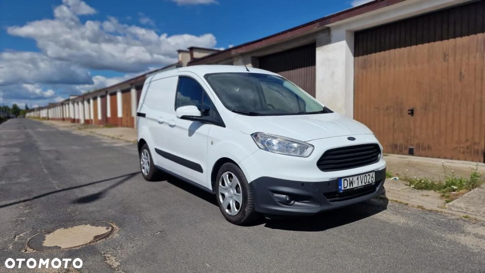 Ford Transit Courier - 2