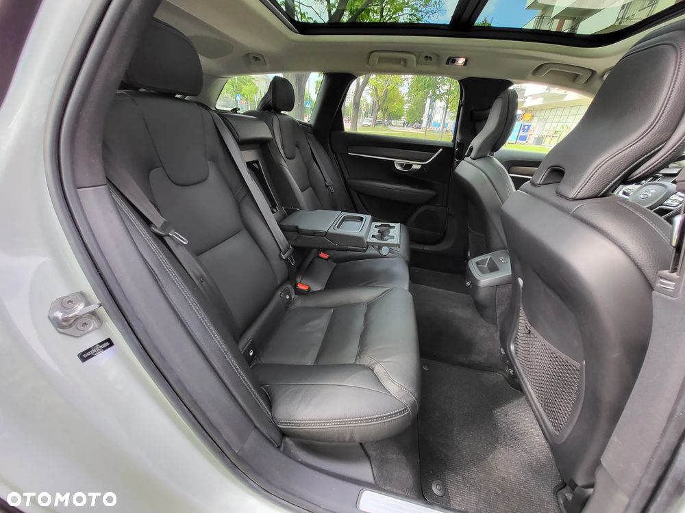 Volvo V90 Cross Country T6 AWD - 36