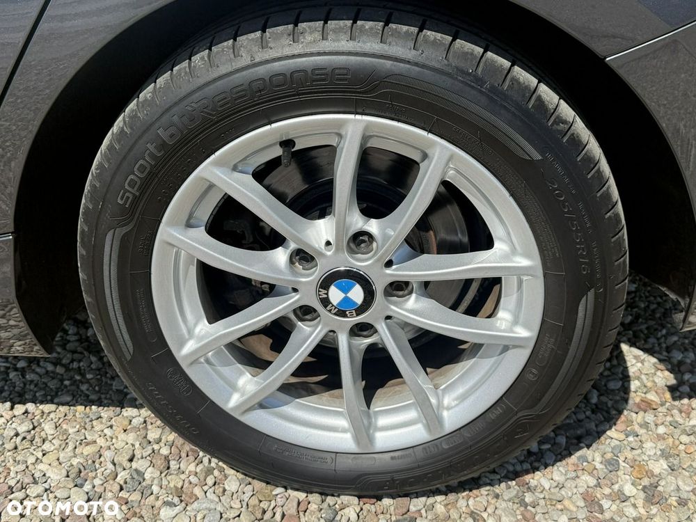 BMW Seria 1 - 25