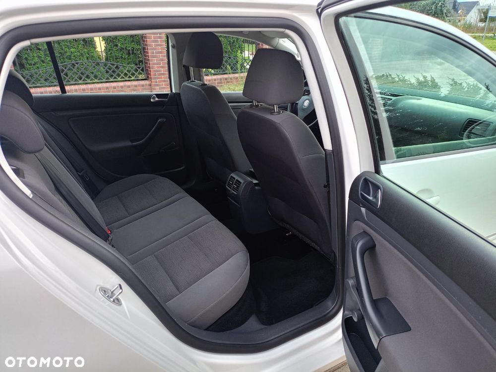 Volkswagen Golf - 14