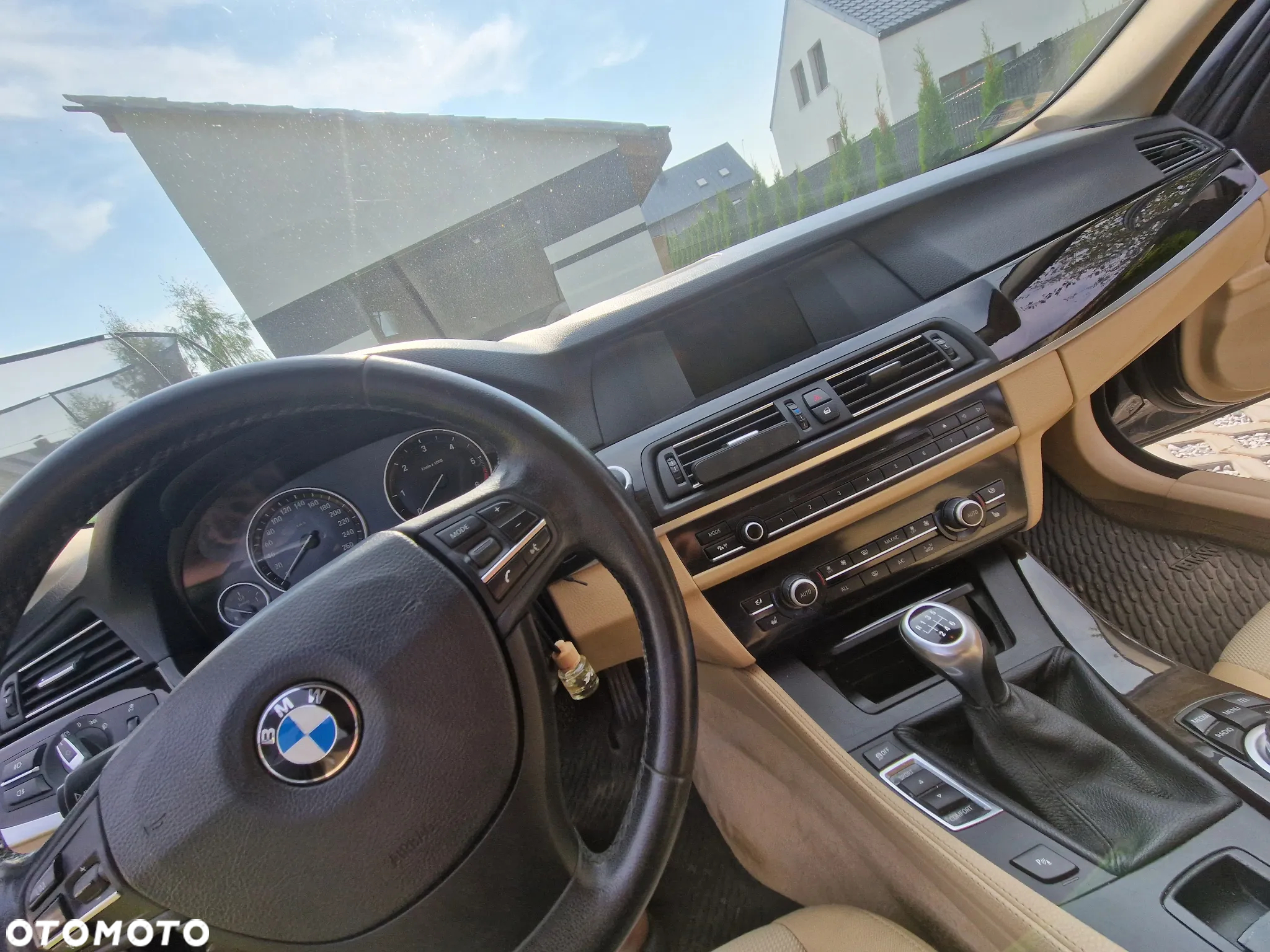 BMW Seria 5 520d - 11