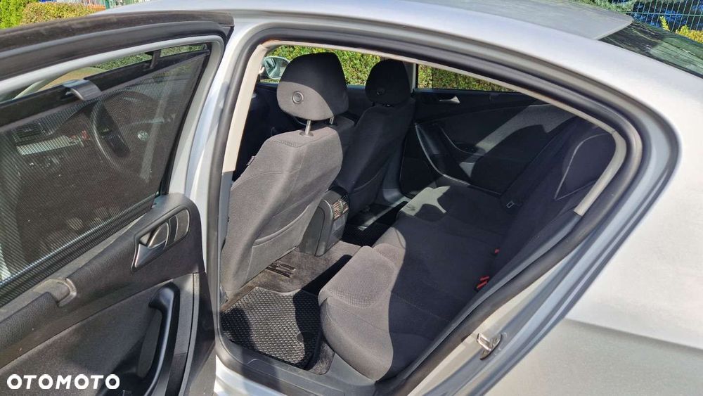 Volkswagen Passat 1.8 TSI Highline - 13