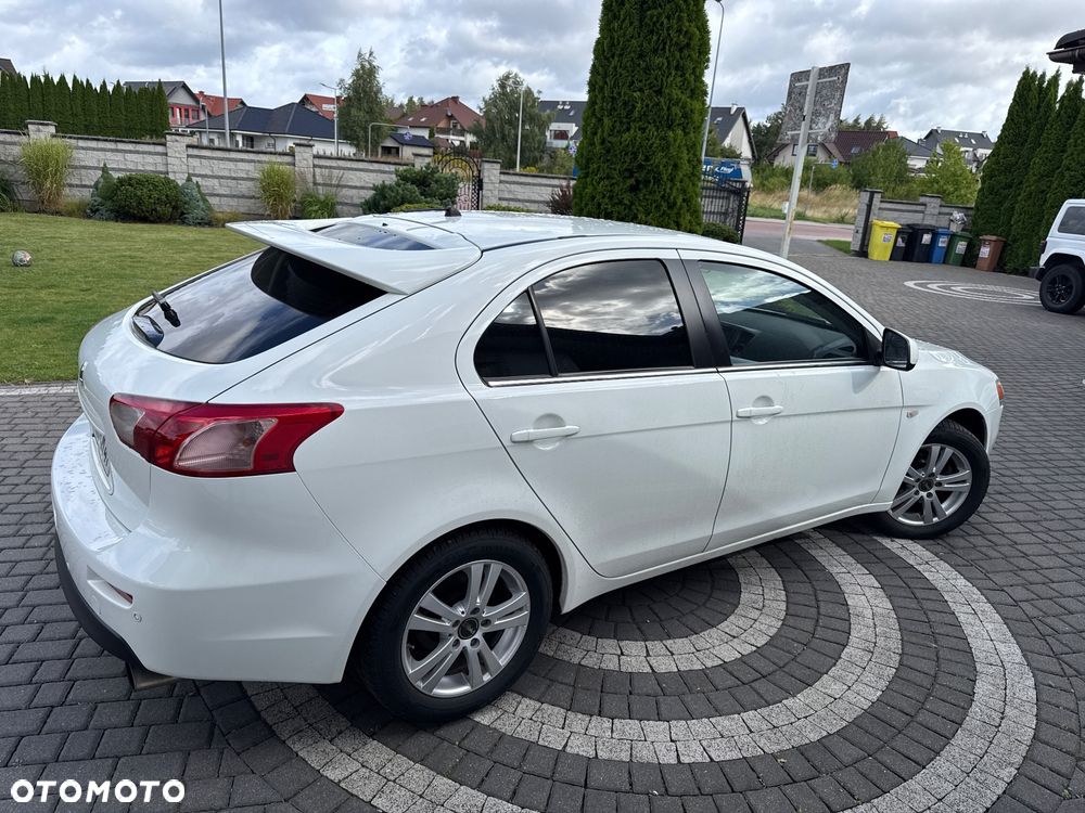 Mitsubishi Lancer - 9