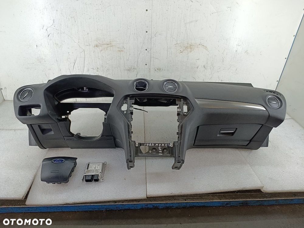 DESKA ROZDZIELCZA,KONSOLA ,PODUSZKI SENSOR FORD MONDEO MK4 - 2
