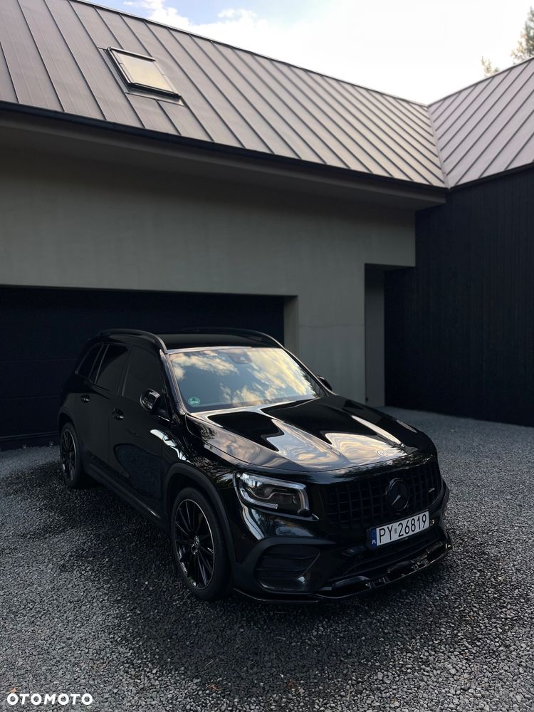 Mercedes-Benz GLB 250 4-Matic AMG Line 8G-DCT - 8