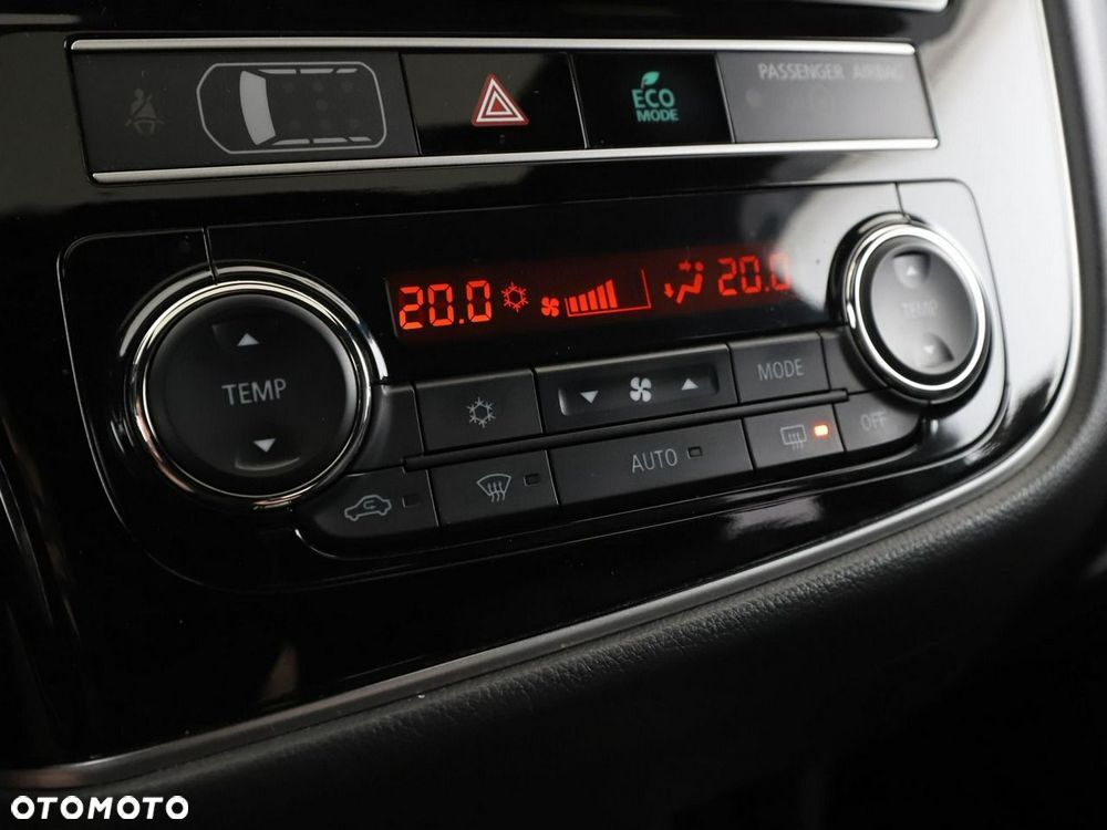 Mitsubishi Outlander 2.4 4WD Top - 27