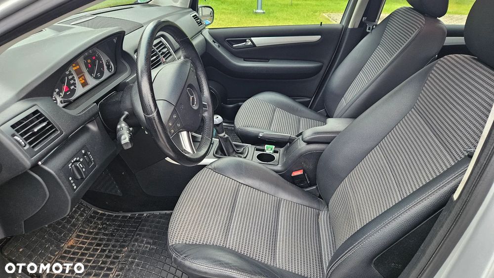 Mercedes-Benz Klasa B 200 - 10