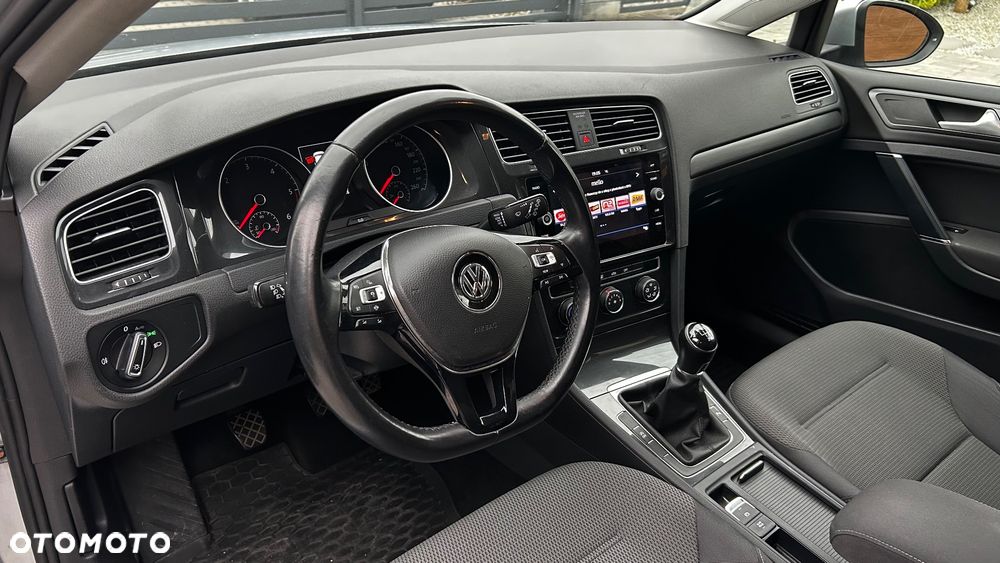 Volkswagen Golf VII 1.6 TDI BMT Comfortline - 27
