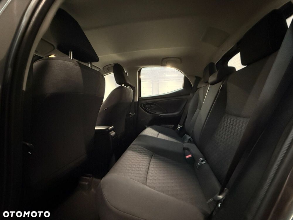 Toyota Yaris - 23