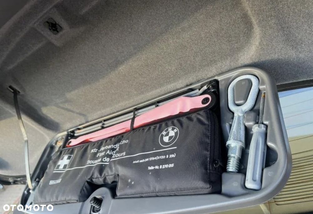 BMW Seria 7 740i L - 29