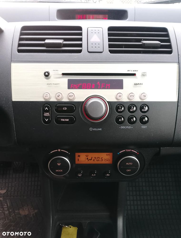 Suzuki Swift 1.3 Comfort+ - 21