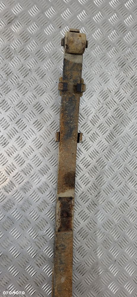 Mitsubishi L200 V Resor Tył - 4