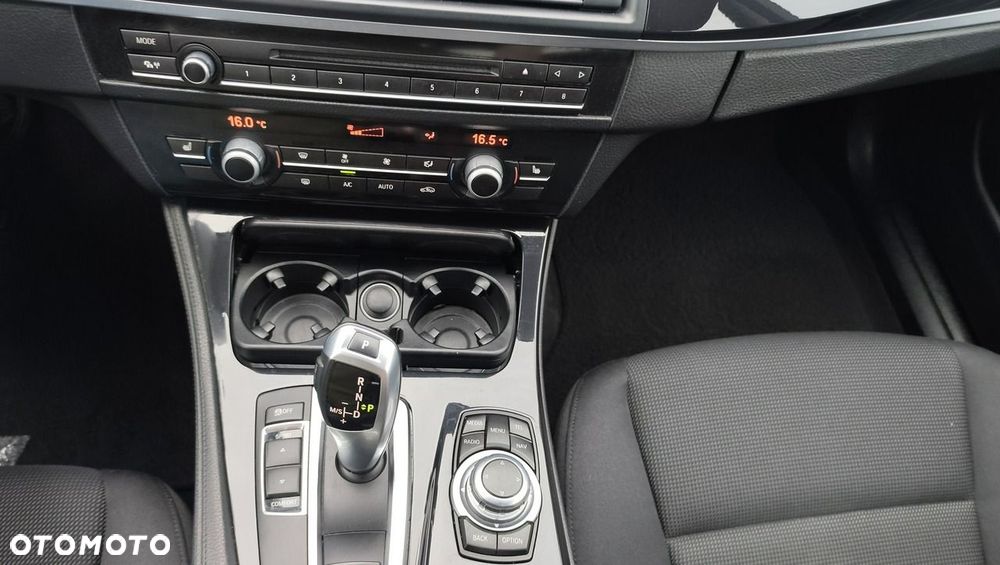 BMW Seria 5 520d - 15
