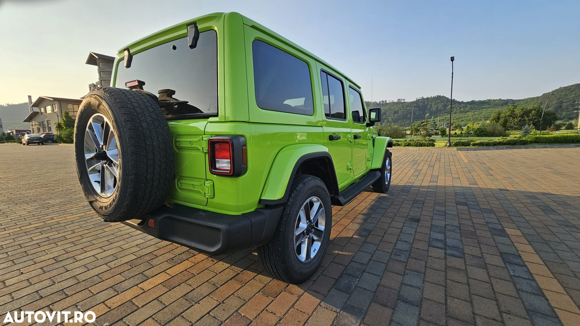 Jeep Wrangler Unlimited 2.0 Turbo AT8 Sahara - 14