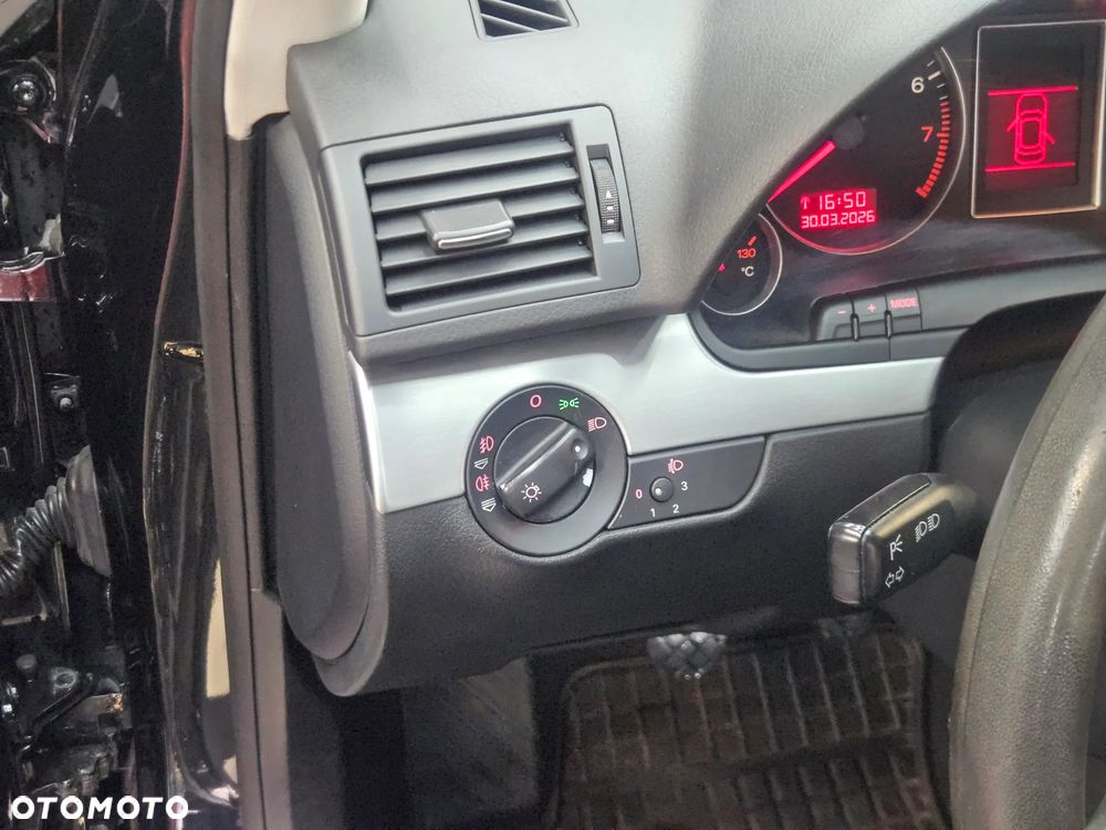 Audi A4 Limousine - 10