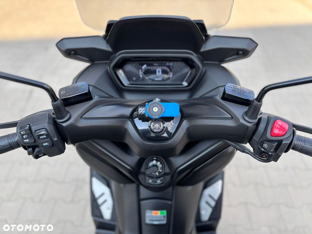 Yamaha X-max - 12