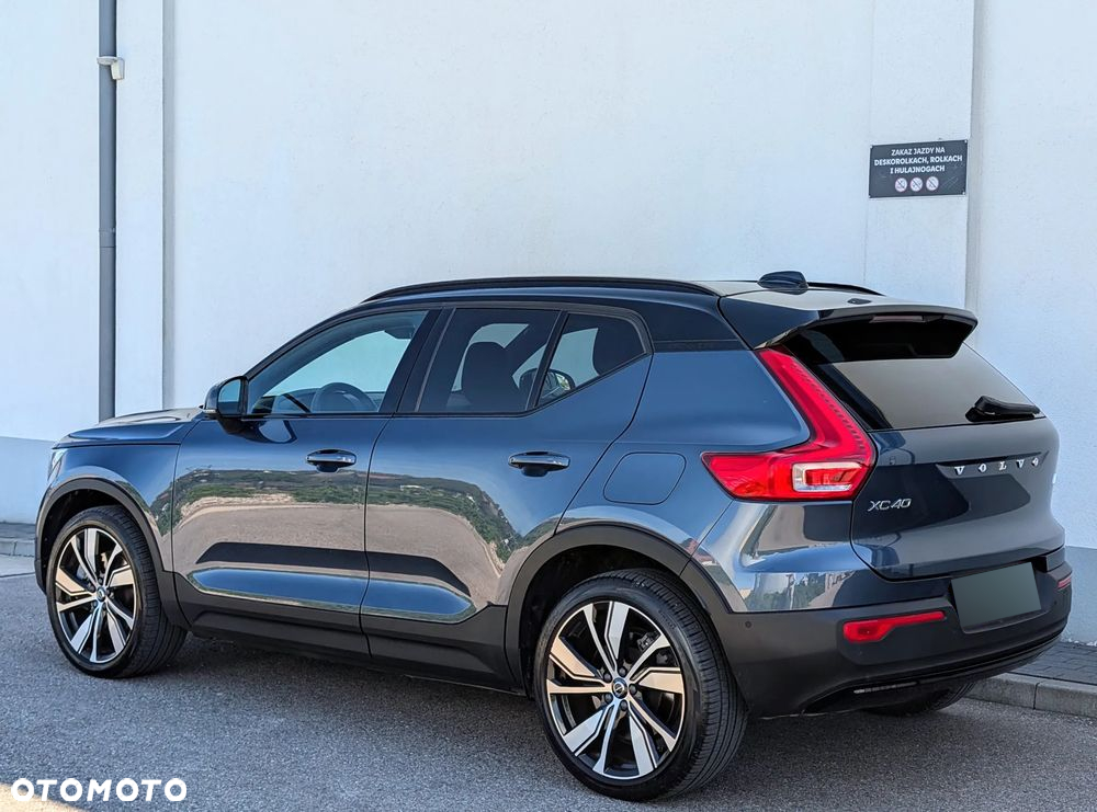 Volvo XC 40 82kWh P8 Recharge AWD Pro - 2