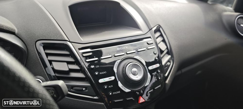 Ford Fiesta 1.6 T ST - 35
