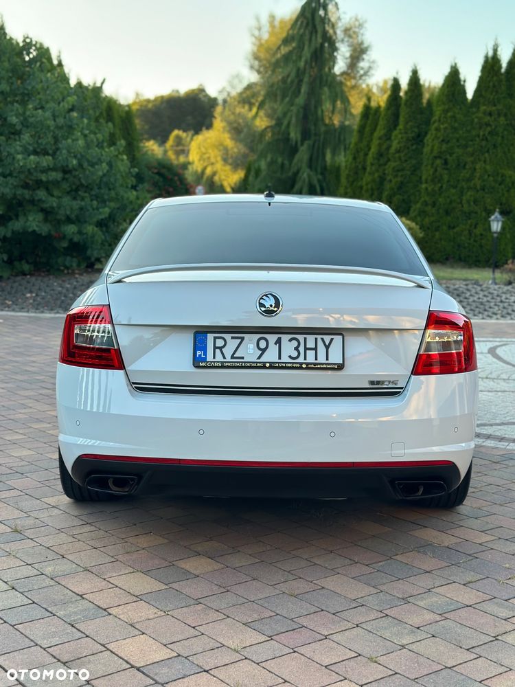 Skoda Octavia 2.0 TSI RS DSG - 16