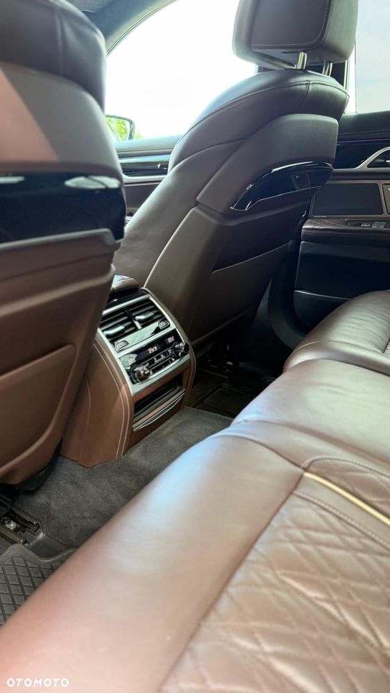 BMW Seria 7 750d xDrive sport - 19