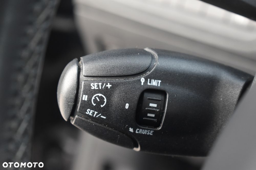 Peugeot 2008 120 VTI Allure - 30