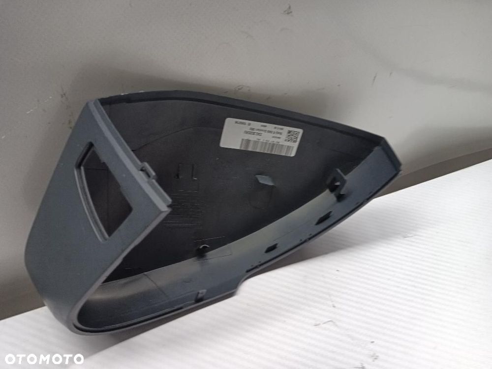 OBUDOWA LUSTERKA PRAWA SKODA OCTAVIA IV 5E3857538 - 6