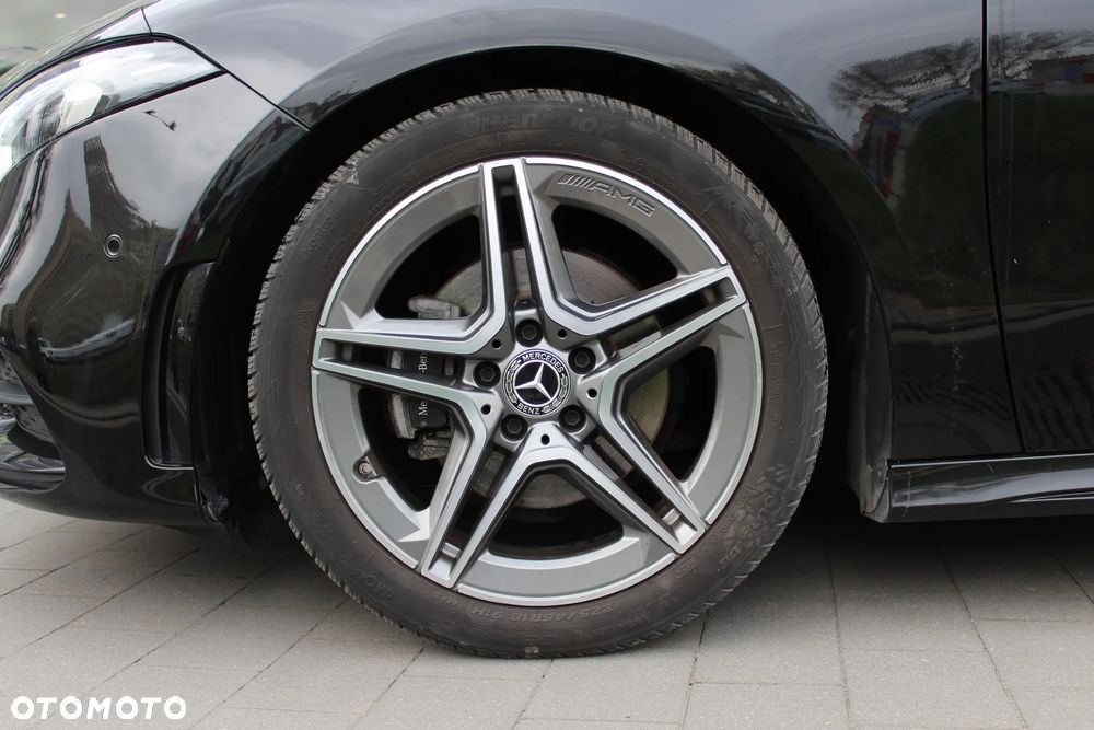 Mercedes-Benz Klasa A 180 AMG Line 7G-DCT - 6