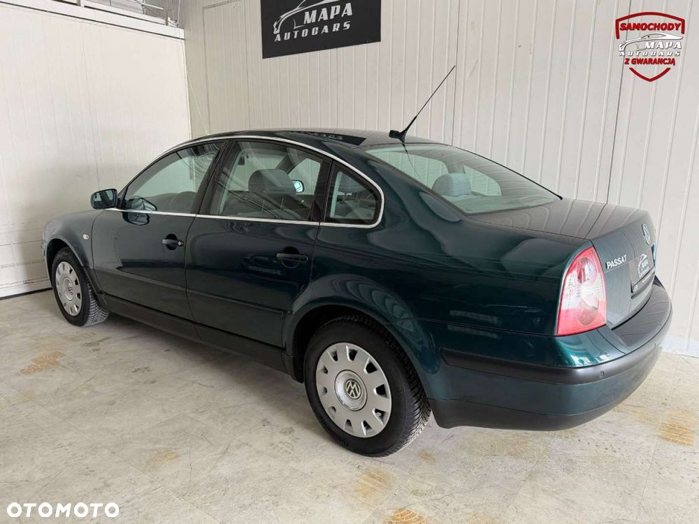 Volkswagen Passat - 4