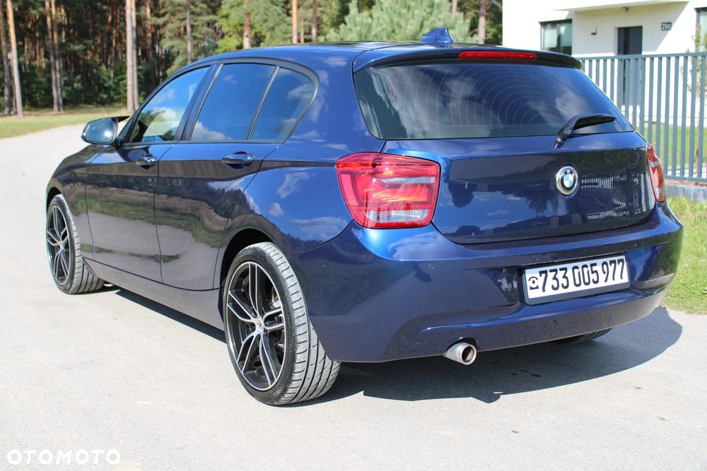 BMW Seria 1 120d Sport Line - 5