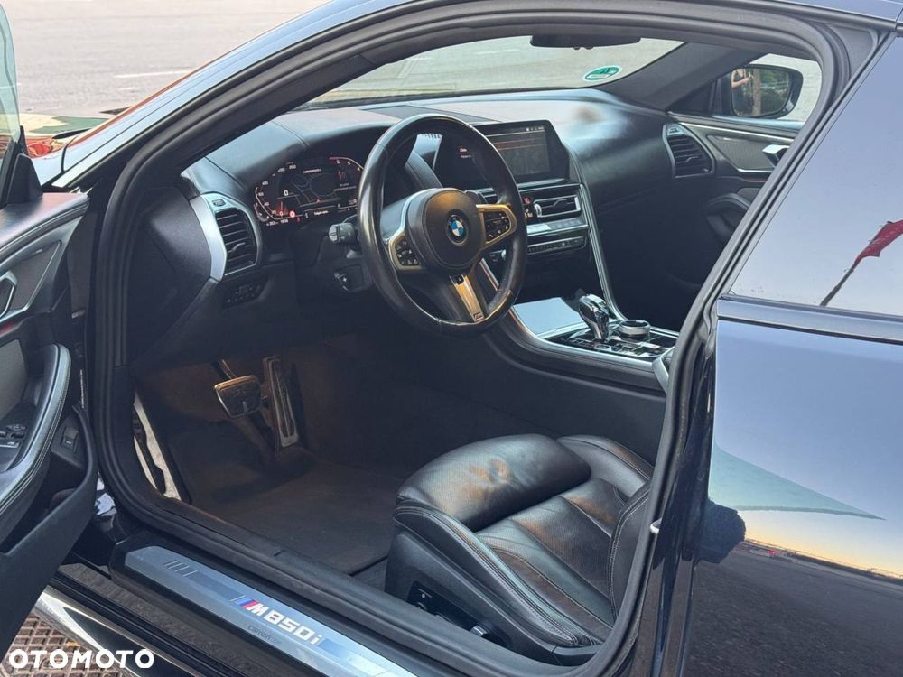 BMW Seria 8 - 13